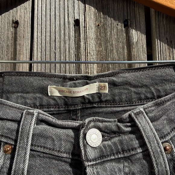 Black Levi's Ribcage Straight Jeans - Picture 4 of 6